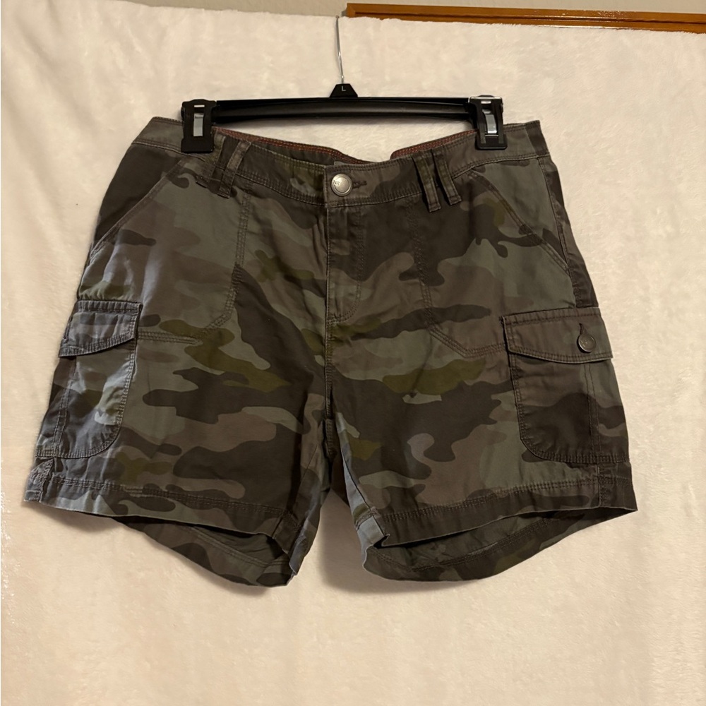 Natural Reflections Camouflage Cargo Shorts